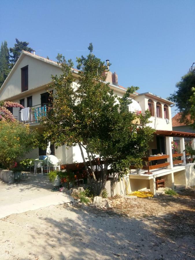 דירות סוטיבאן Manda Ljubetic מראה חיצוני תמונה