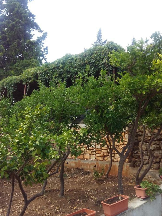 דירות סוטיבאן Manda Ljubetic מראה חיצוני תמונה