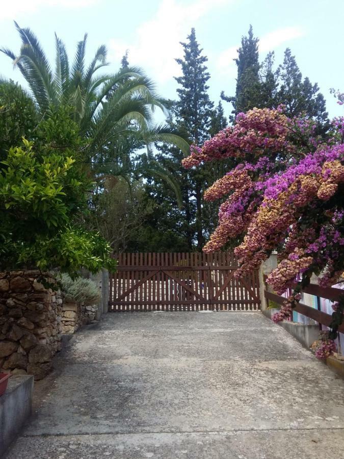דירות סוטיבאן Manda Ljubetic מראה חיצוני תמונה